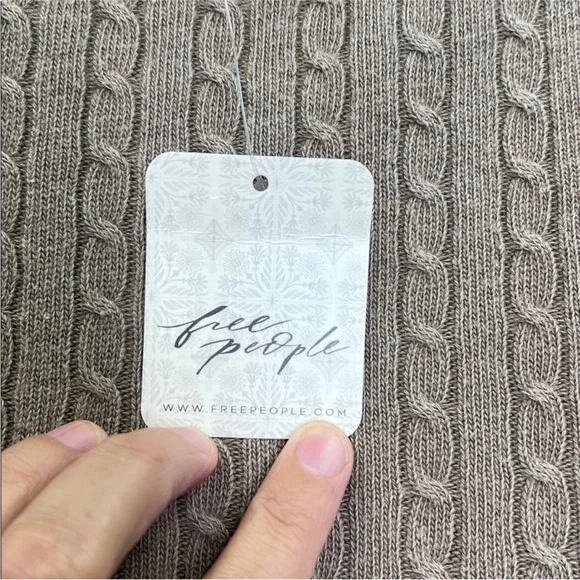 Free People - NWT Dutch Coco Cable Knit Long Sleeve Lightweight Blouse Large - Picture 4 of 13